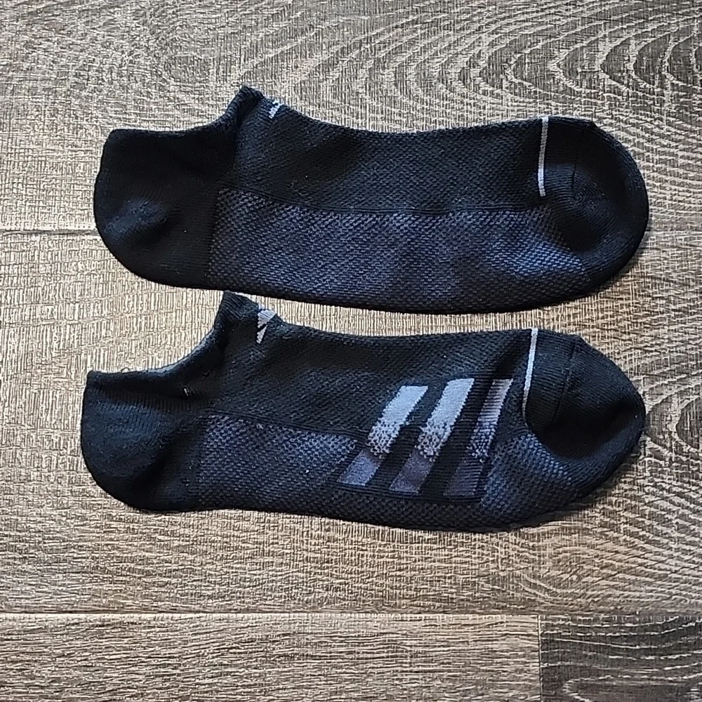 *NEW* Adidas no show Socks